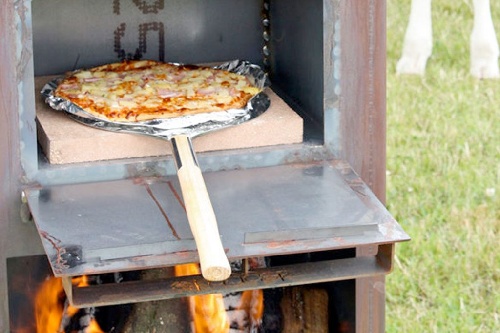 Buitenkachel met pizzaoven